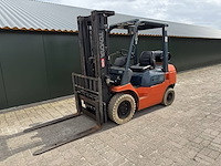 Heftruck toyota 42-7fg25 lpg 2450kg 2003 - afbeelding 1 van  1