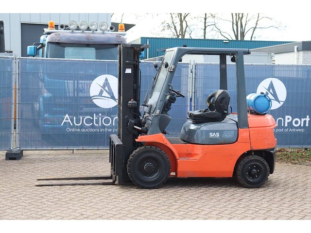 Heftruck toyota 42-7fgf25 lpg 2500kg 4.7m 2000 - afbeelding 1 van  1