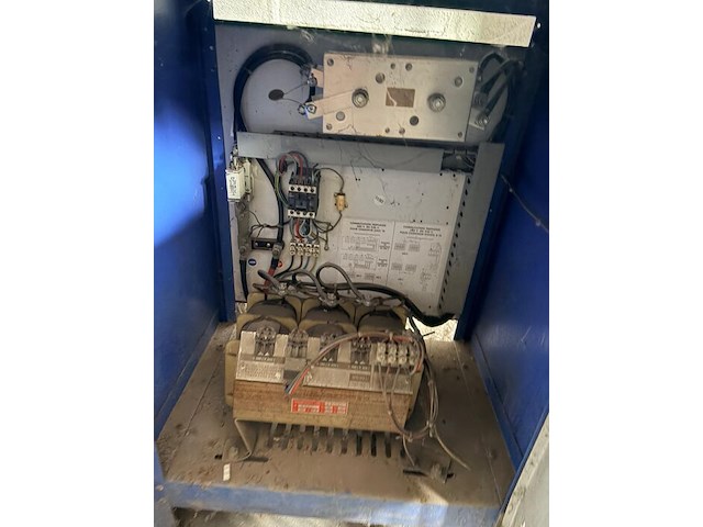 Heftruck toyota 5 fbe 18-1205, lege batterij, batterij lader defect. - afbeelding 7 van  13