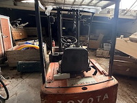Heftruck toyota 5 fbe 18-1205, lege batterij, batterij lader defect. - afbeelding 10 van  13