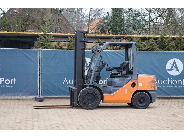 Heftruck toyota 52-8fdjf35 diesel 3500kg 3.7m 2012 - afbeelding 1 van  1