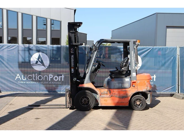 Heftruck toyota 62-7fdf25 diesel 2500kg 6m 2004 - afbeelding 1 van  1