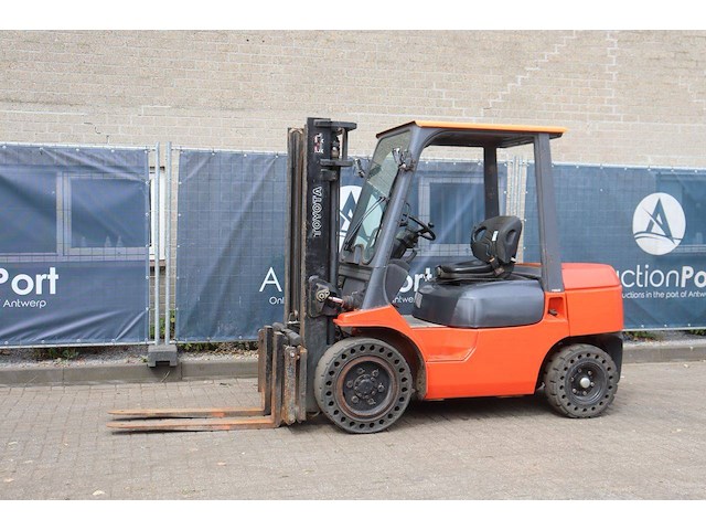 Heftruck toyota 62-7fdf30 diesel 3000kg 3.3m 2000 - afbeelding 1 van  1