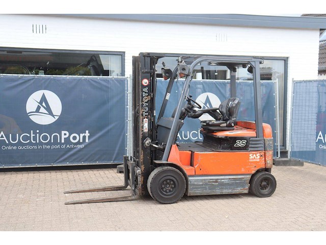 Heftruck toyota 7fbmf25 elektrisch 2500kg 5.0m 2009 - afbeelding 1 van  1