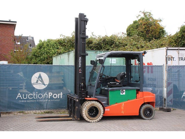 Heftruck toyota 8fbmt50 elektrisch 5000kg 2016 - afbeelding 1 van  1