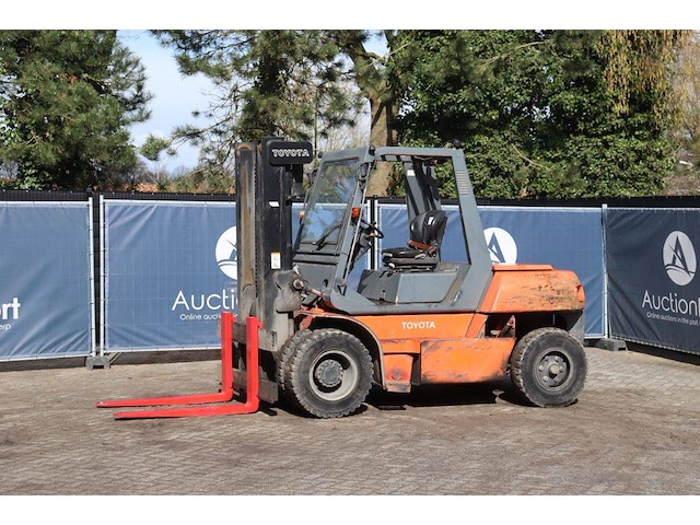 Heftruck toyota diesel 5500kg 3.0m 2005 - afbeelding 1 van  1