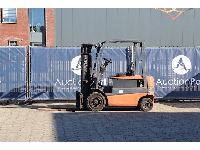 Heftruck toyota fbmf25 elektrisch 2500kg 4.3m 2001 - afbeelding 1 van  1