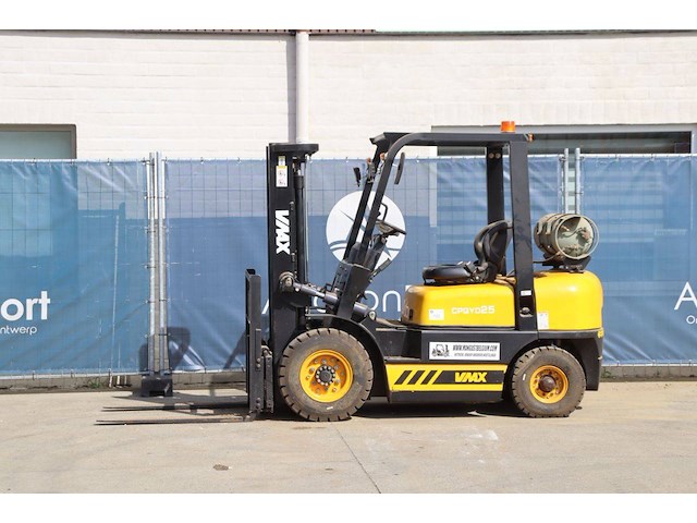 Heftruck vmax cpqyd25 lpg + benzine 1600kg 4.5m 2017 nieuw - afbeelding 1 van  1