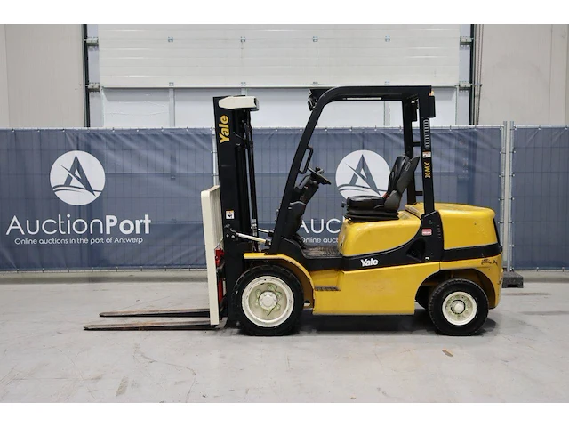 Heftruck yale gdp30mxe2195 diesel 2370kg 4.6m 2019 - afbeelding 1 van  1