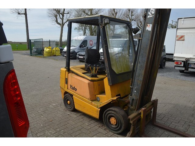 Heftruck yale op diesel (defect) - afbeelding 10 van  20