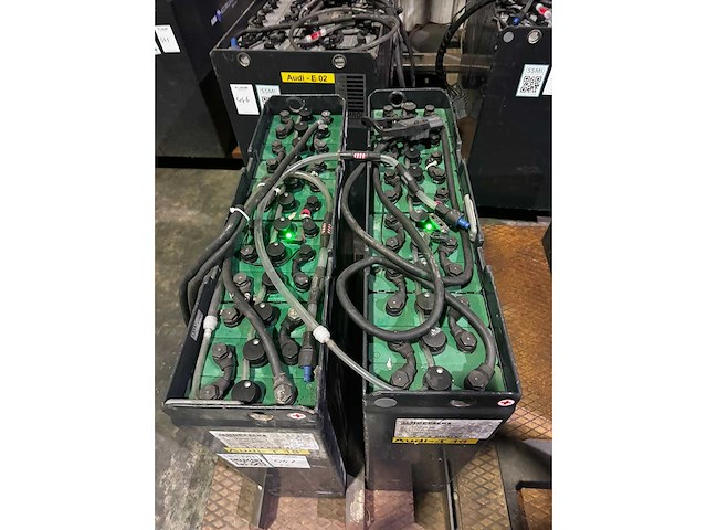 Heftruck/e-truck batterij 24v 465ah (2x) - afbeelding 1 van  4
