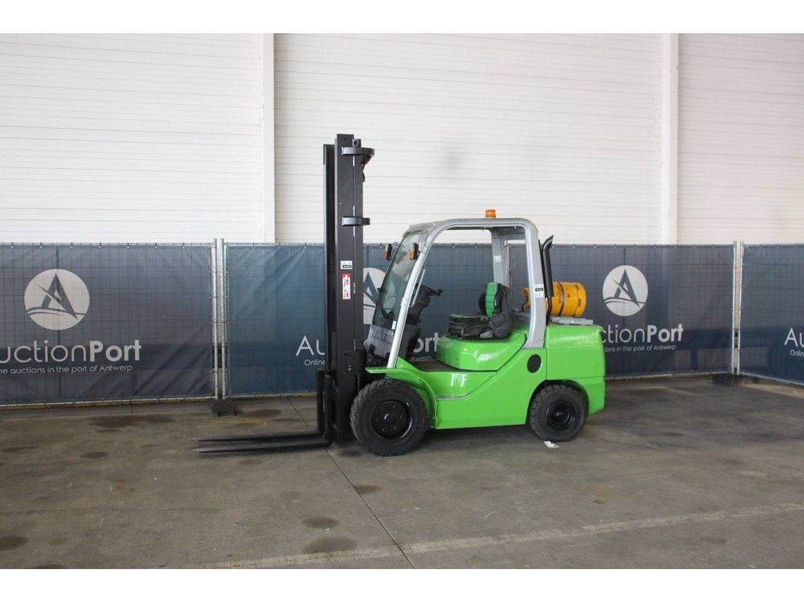 Heftrucks - hoogwerkers - machines