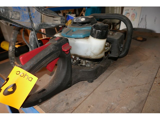 Heggenschaar op benzine makita - afbeelding 1 van  4
