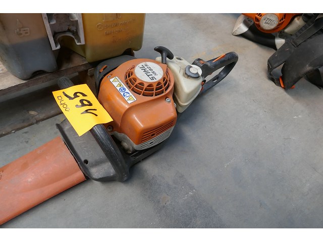 Heggenschaar op benzine stihl - afbeelding 2 van  4