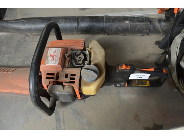 Heggeschaar stihl op benzinemotor (defect), gedragen bladblazer stihl op benzinemotor br550 - afbeelding 4 van  10