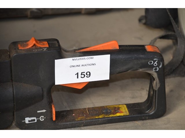 Heggeschaar stihl op benzinemotor (defect), gedragen bladblazer stihl op benzinemotor br550 - afbeelding 7 van  10
