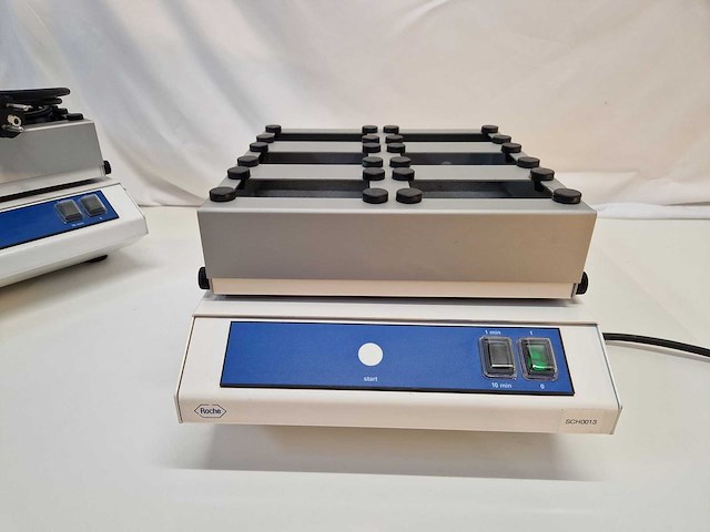 Heidolph roche - vibramax 100 - agitation equipment (2x) - afbeelding 1 van  3