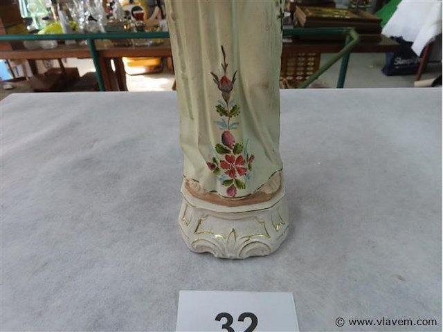 Heilig porseleinen beeld h 29cm - afbeelding 3 van  3