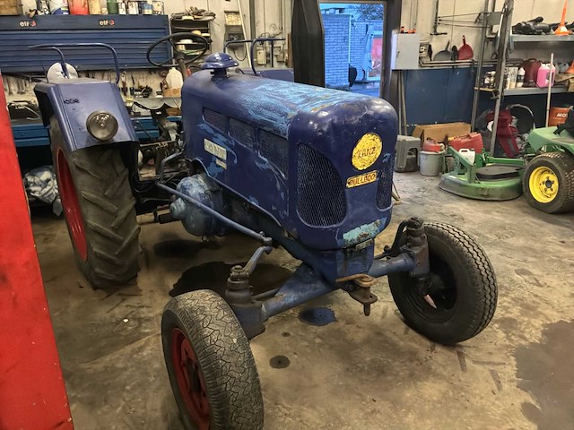 Heinrich lanz bulldog antieke tractor - afbeelding 1 van  31