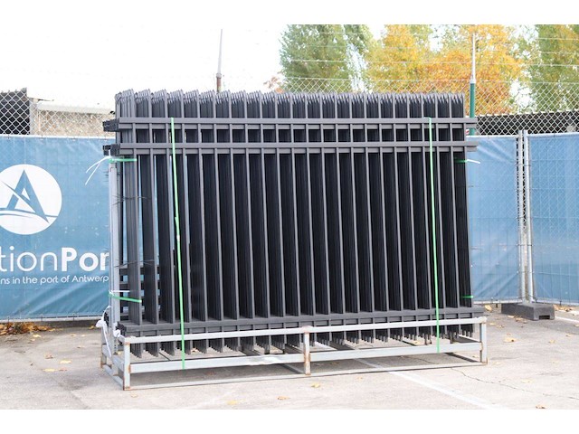 Hekwerk 72x1.8m met palen nieuw - afbeelding 1 van  1