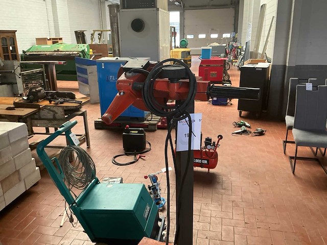Hella 8pa002460-08 koplampafstelapparaat - afbeelding 5 van  6