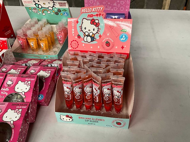 Hello kitty mix kavel diverse verzorgings producten kids - afbeelding 2 van  13
