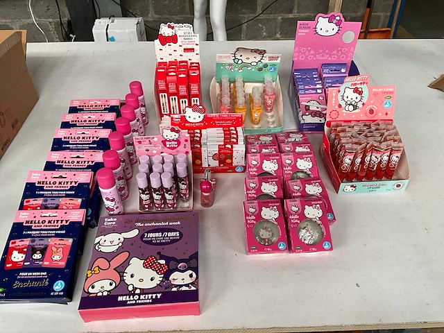 Hello kitty mix kavel diverse verzorgings producten kids - afbeelding 1 van  13