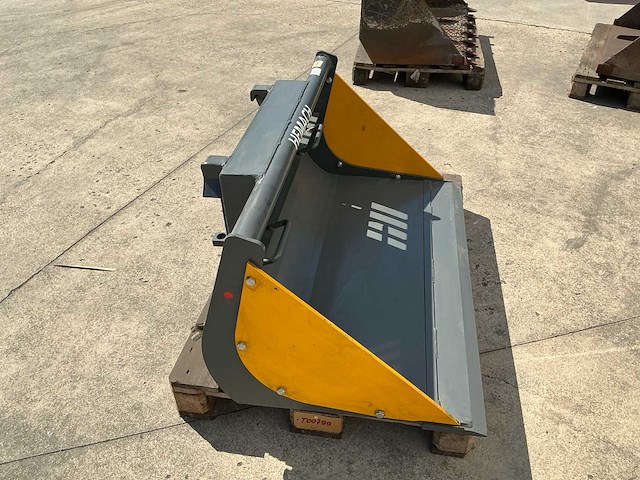 Hemach aanpik avant kasseien puinbak - afbeelding 3 van  4