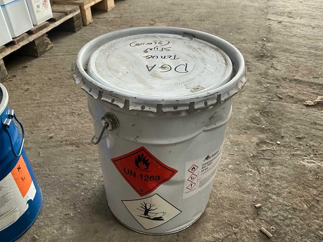 Hempel / nassau diverse bootverven (4x) - afbeelding 7 van  8