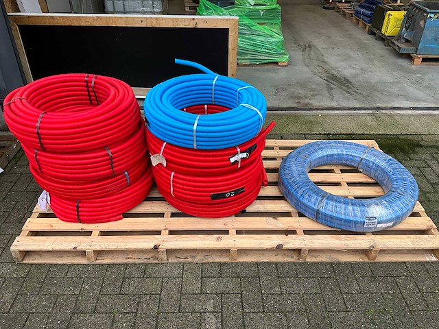 Henco alu-pex mantelbuis (9x) - afbeelding 1 van  6