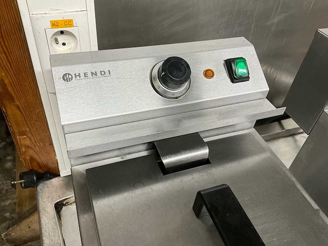 Hendi friteuse (2x) - afbeelding 2 van  4