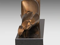 Hendrik lannoye (1946-2006), 'branding', polished bronze on a marble base, n° 5/6 63 cm. (24.80 in.) - afbeelding 4 van  8