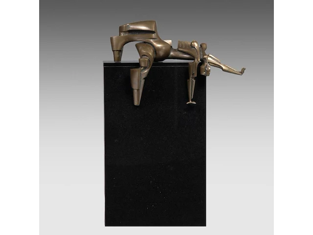 Hendrik lannoye (1946-2006), 'sans toi' (1993), polished bronze on a marble base, artist proof, n° 2/3 46 x 76 cm. (18.10 x 29.92 in.), total: 113 cm. (44.49 in.) - afbeelding 5 van  8