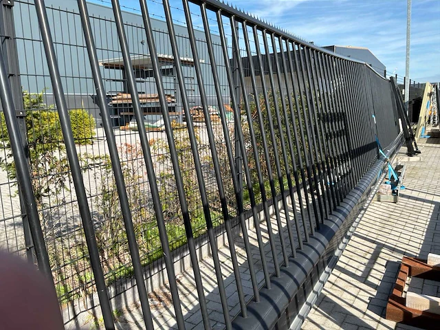 Hera sliding gate delta schuifpoort - afbeelding 9 van  9