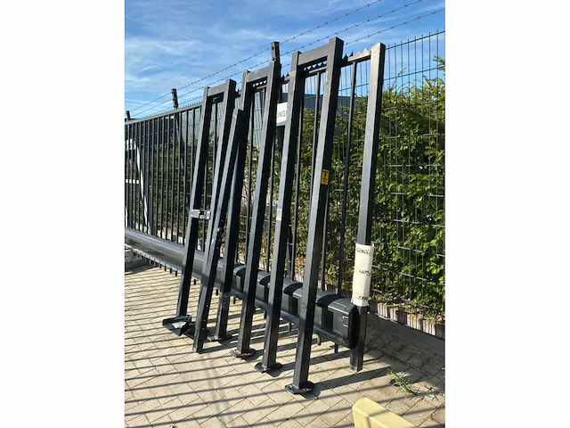 Hera sliding gate delta schuifpoort - afbeelding 3 van  9
