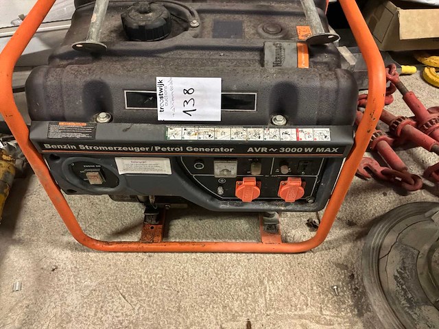 Hercules avr 3000w stroomgenerator na te zien - afbeelding 3 van  6