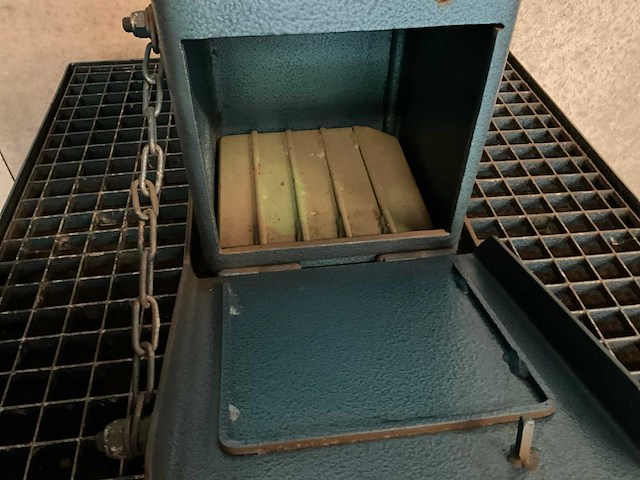 Herkules lift - oil filter crusher - afbeelding 5 van  10