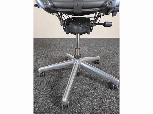 Herman miller aeron - bureaustoel (6x) - afbeelding 12 van  13