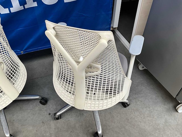 Herman miller sayl design bureaustoel (2x) - afbeelding 3 van  9