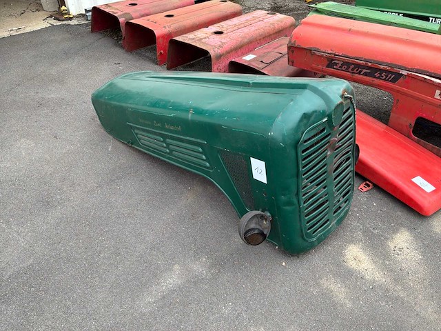 Hermann lanz aulendorf tractor motorkap - afbeelding 1 van  4