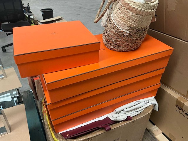 Hermes, squad feraini en maison printemps diverse tassen en verpakkingsmaterialen - afbeelding 4 van  11