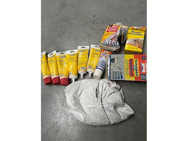 Herstelkalk/afbijtmiddel - various contractor materials - afbeelding 1 van  3