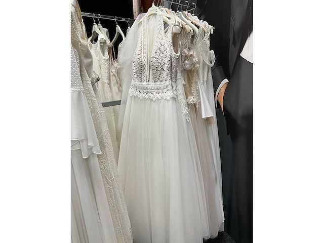 Herve bruidsjurken (18x) - afbeelding 4 van  42