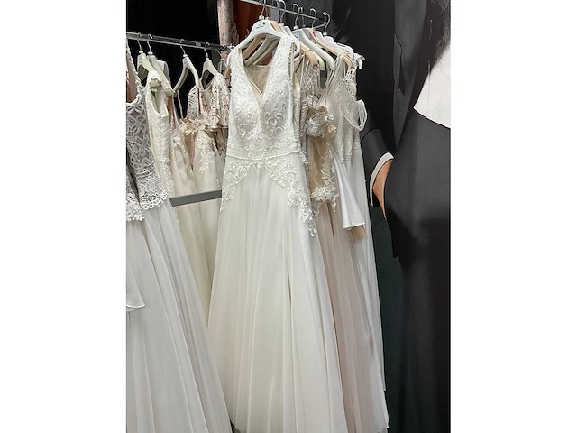 Herve bruidsjurken (18x) - afbeelding 5 van  42