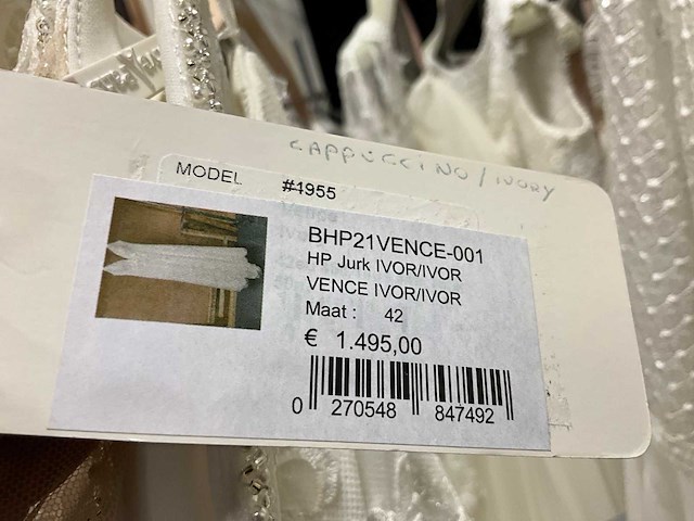 Herve bruidsjurken (18x) - afbeelding 26 van  42