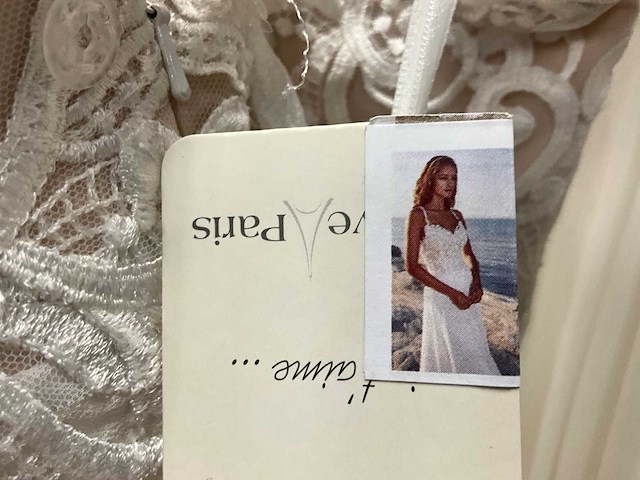 Herve bruidsjurken (18x) - afbeelding 31 van  42