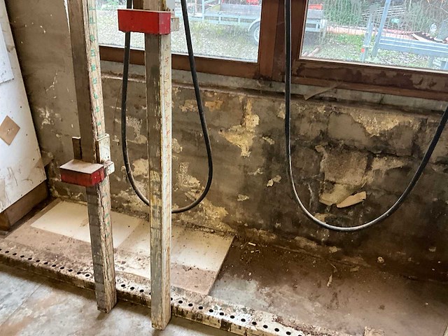 Hess express karkaspers - afbeelding 8 van  10