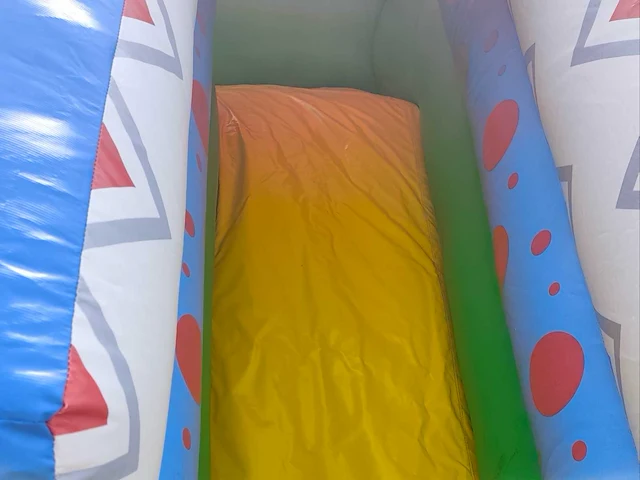 Het circus springkasteel hindernisbaan & springkussen - afbeelding 3 van  15