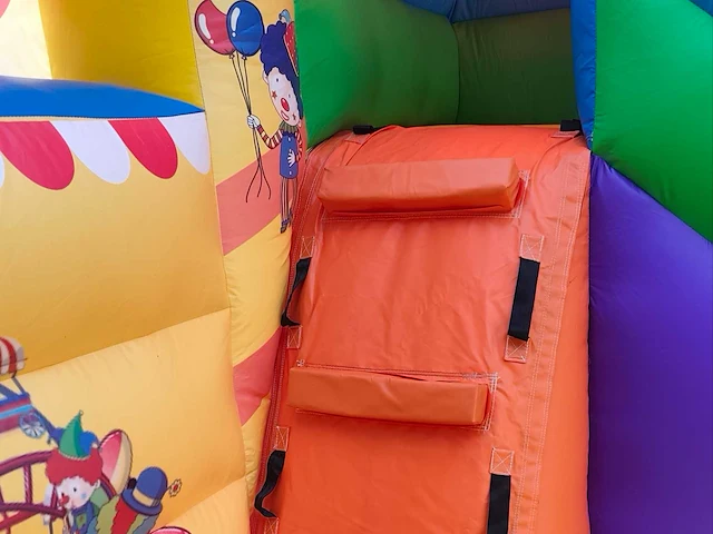 Het circus springkasteel hindernisbaan & springkussen - afbeelding 2 van  15
