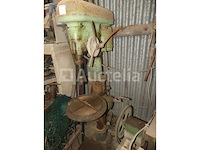 Het merk en model van de boormachine zijn onleesbaar - afbeelding 1 van  8